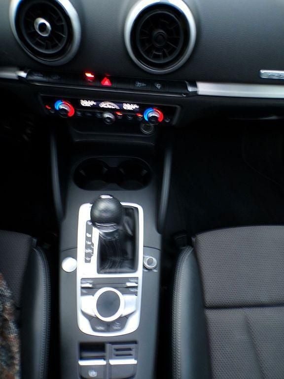 Gebraucht Audi e-tron S-Line 150 PS (110 kW) 2017 Grau SUV