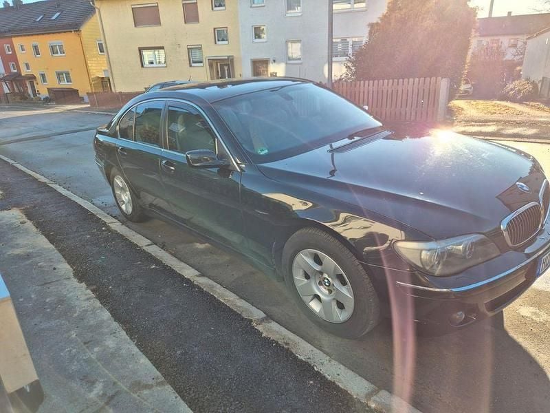 Schwarz Gebraucht 2005 BMW 740 Limousine | 6.000 € (Fairer Preis) - Bild 1/4