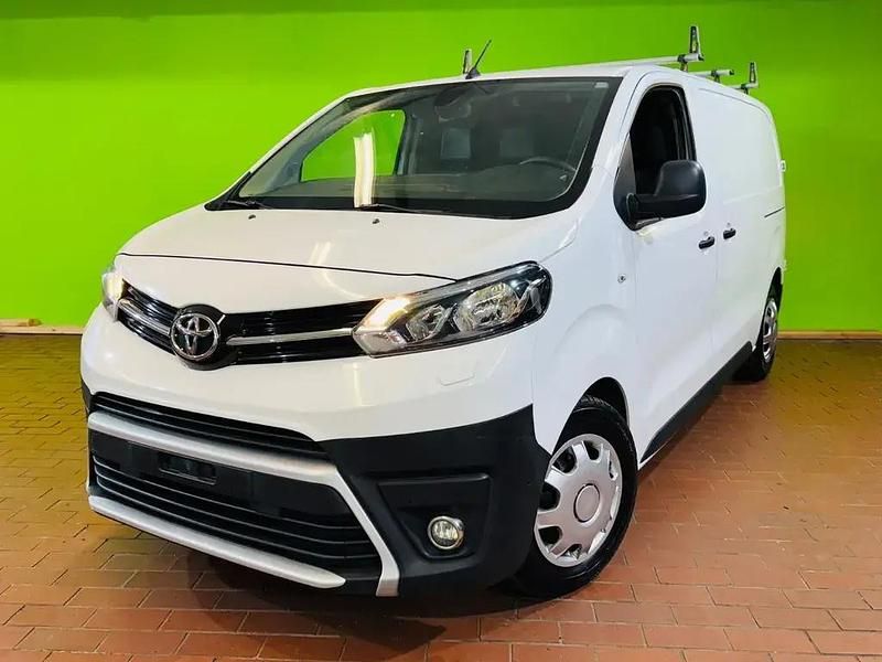 Weiß white Gebraucht 2018 Toyota Proace Van | 13.490 € (Superpreis) - Bild 1/4