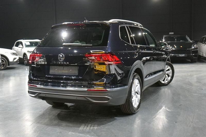 Gebraucht VW Tiguan Allspace Life 200 PS (147 kW) 2022 Deep black perleffekt SUV