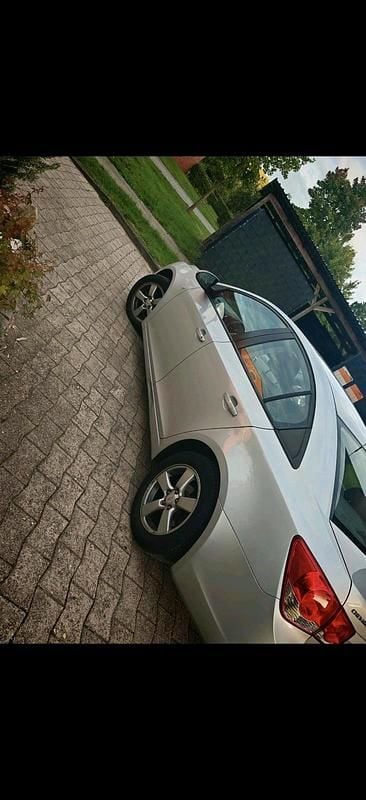 Gebraucht Chevrolet Cruze 113 PS (83 kW) 2009 Grau Limousine