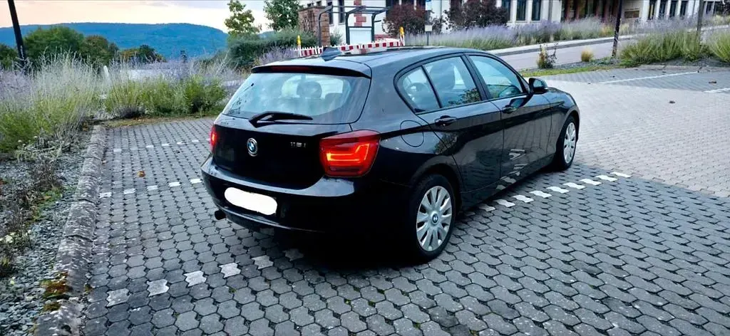 Gebraucht BMW 116 136 PS (100 kW) 2012 Schwarz Kleinwagen