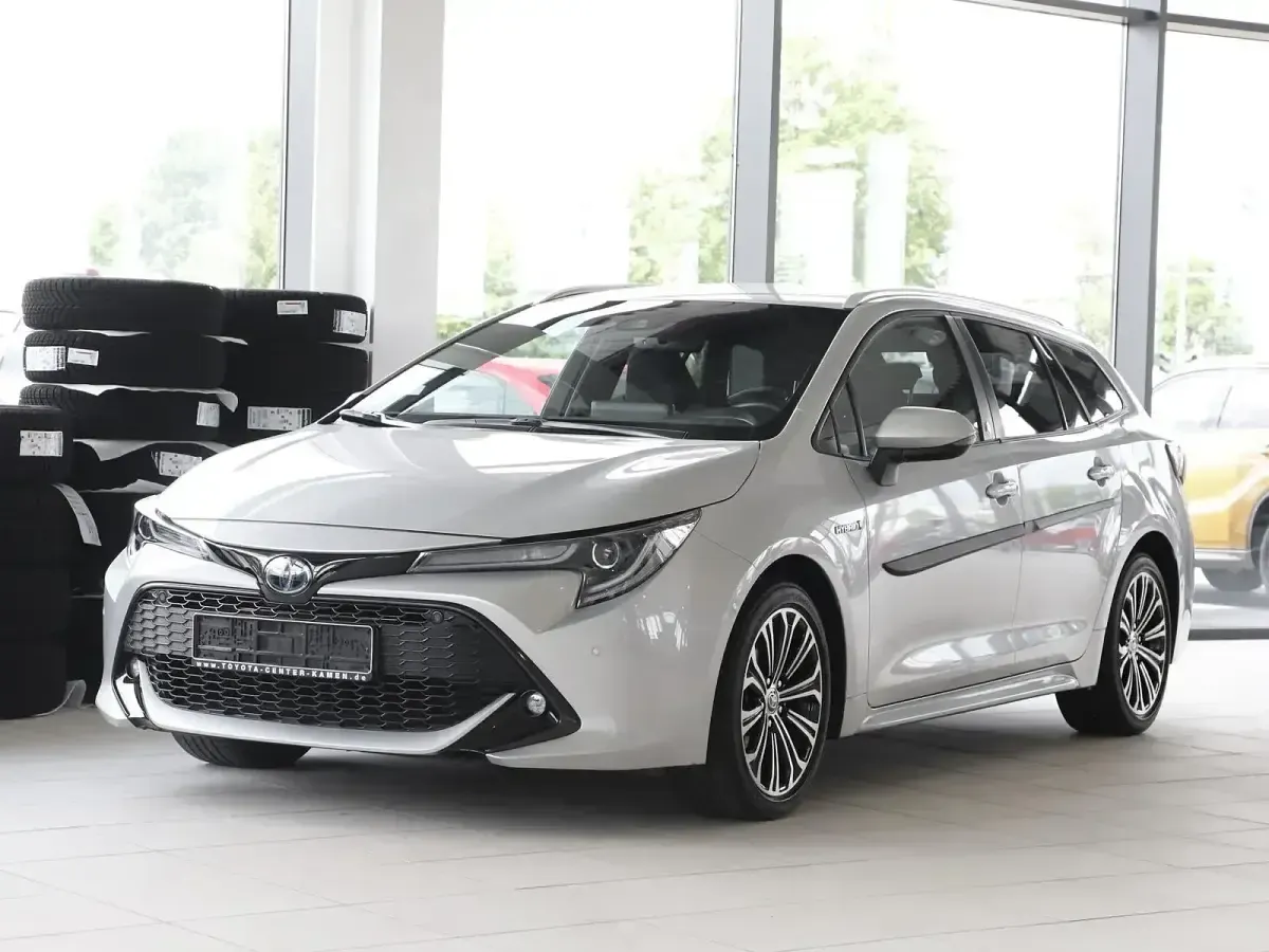 Gebraucht Toyota Corolla Team 122 PS (89 kW) 2020 Limousine