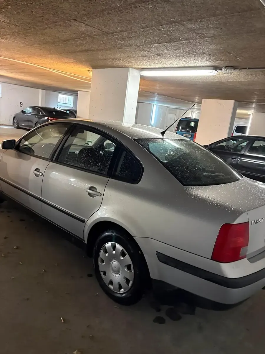 Occasion VW Passat 125 ch (91 kW) 2000 Argent Berline