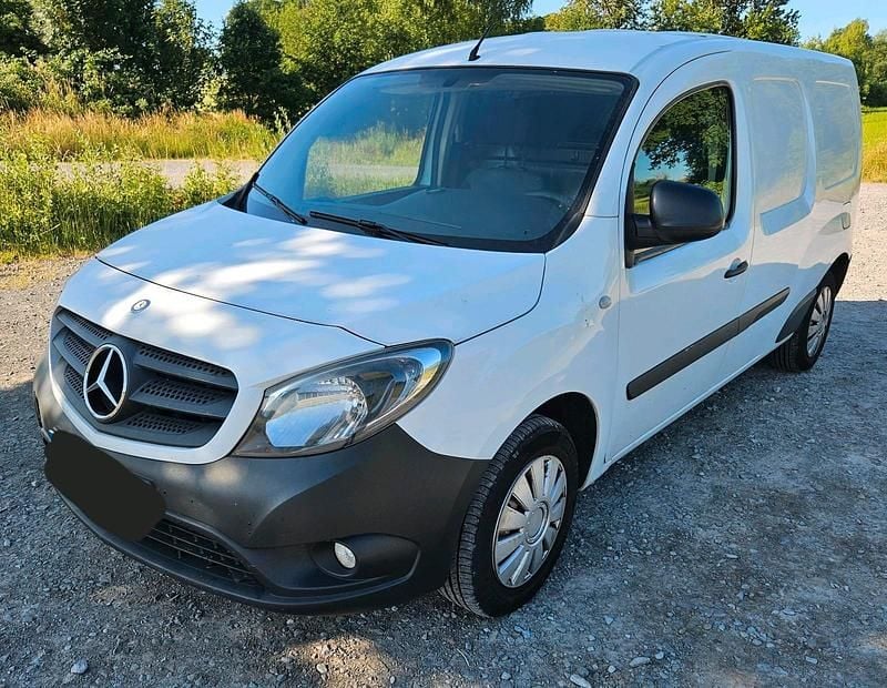 Weiß Gebraucht 2017 Mercedes Citan 109 Van / Kleinbus | 4.999 € (Guter Preis) - Bild 1/4