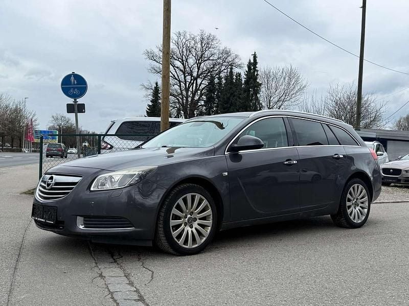 Gebraucht Opel Insignia Innovation 160 PS (117 kW) 2012 Karbongrau Kombi