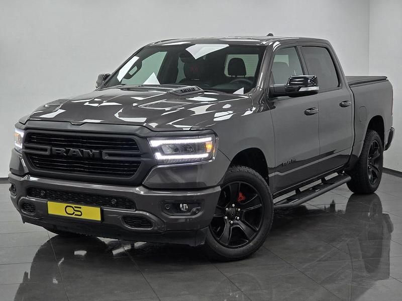 Grau Gebraucht 2021 Dodge Ram Abholung | 40.900 € (Fairer Preis) - Bild 1/4