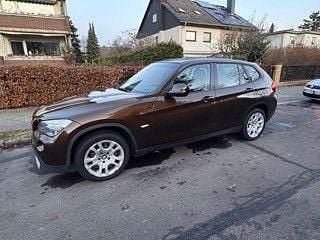 Braun Gebraucht 2010 BMW X1 SUV | 6.500 € (Guter Preis) - Bild 1/4