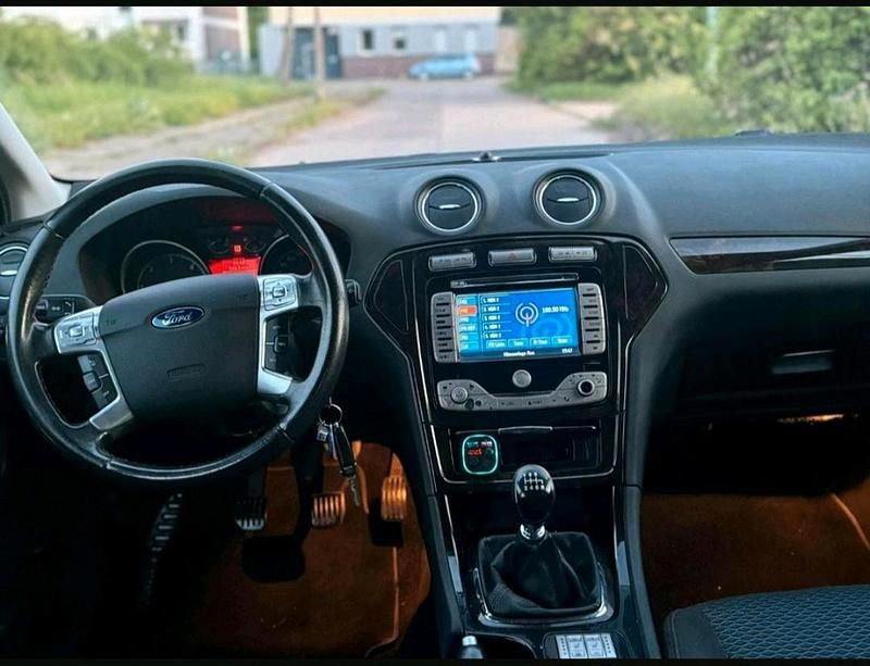 Gebraucht Ford Mondeo Ghia 175 PS (128 kW) 2008 Blau Kombi