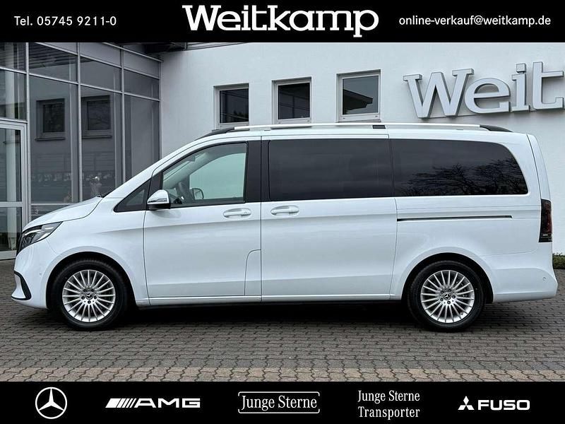 Gebraucht Mercedes V220 Style 163 PS (119 kW) 2025 Bergkristallweiß Van / Kleinbus
