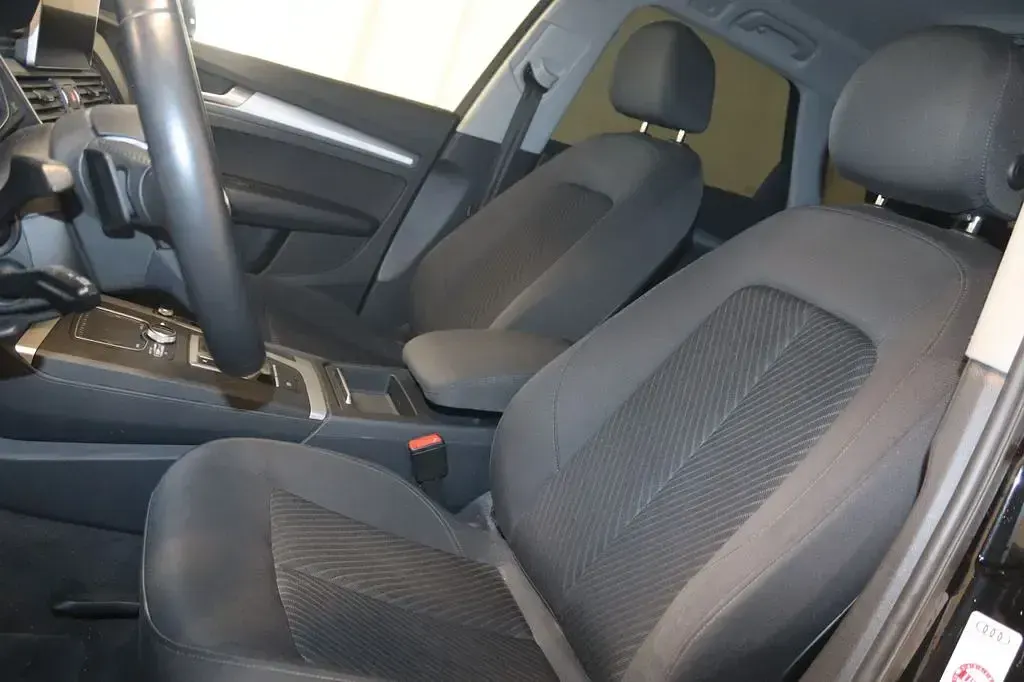 Używany Audi Q5 190 KM (139 kW) 2019 Czarny SUV