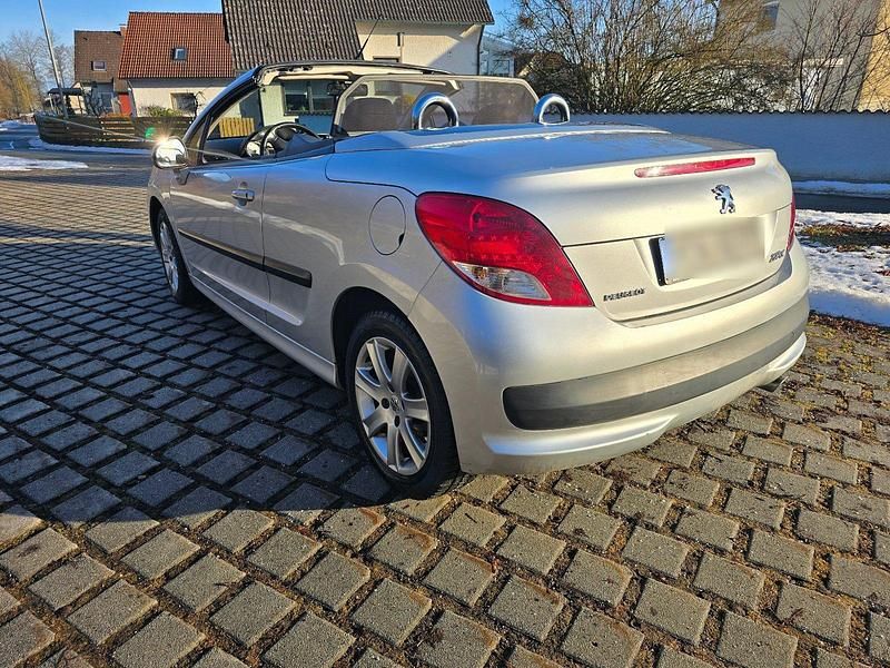 Gebraucht Peugeot 207 CC 120 PS (88 kW) 2009 Silber Cabrio
