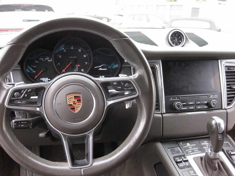 Gebraucht Porsche Macan 252 PS (185 kW) 2017 Achatgraumetallic (metallic) SUV