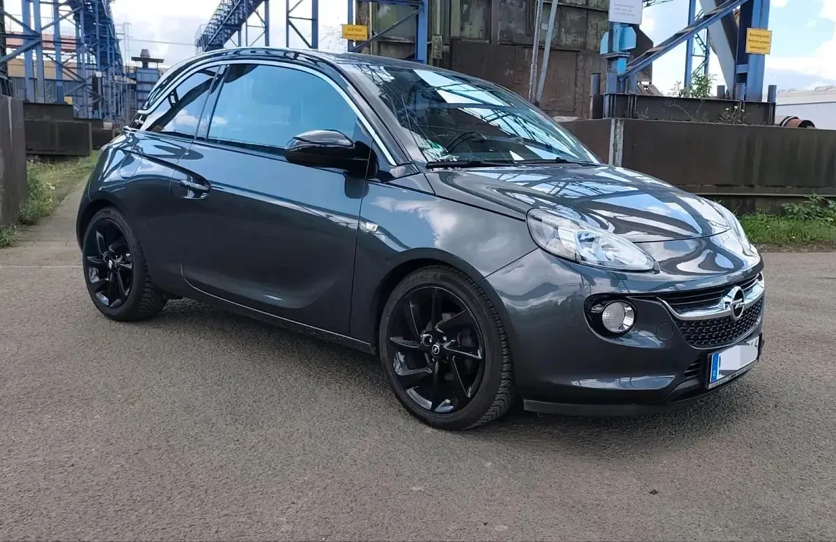 Używany Opel Adam Edition 90 KM (66 kW) 2018 Szary Hatchback