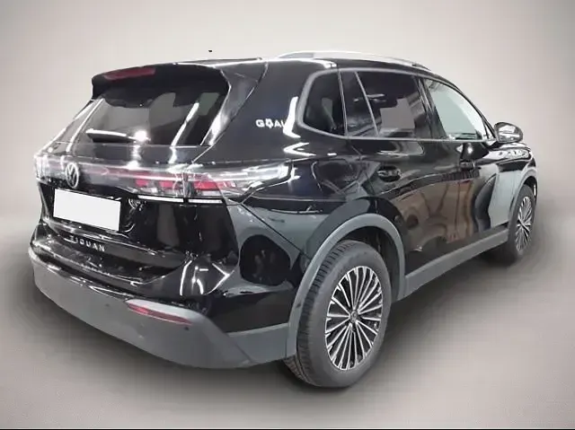 Gebraucht VW Tiguan Goal 150 PS (110 kW) 2025 Schwarz SUV