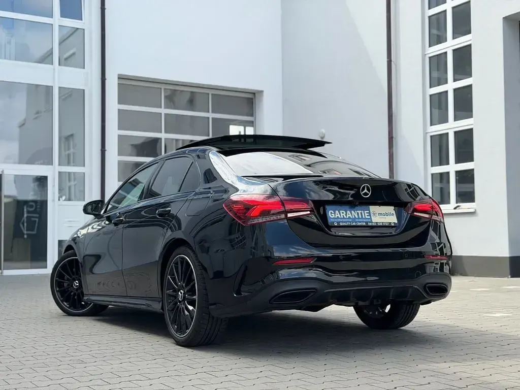 Gebraucht Mercedes A250 Edition 224 PS (164 kW) 2022 Schwarz Limousine