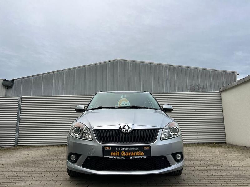 Silber Gebraucht 2014 Skoda Fabia Ambition Kleinwagen | 6.990 € (Fairer Preis) - Bild 1/4