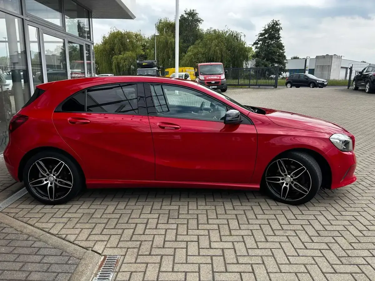 Gebraucht Mercedes A180 AMG 122 PS (89 kW) 2017 Jupiterrot  unilack Kleinwagen