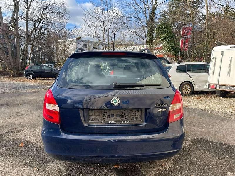 Gebraucht Skoda Fabia Active 86 PS (63 kW) 2011 Pacificblau Kombi