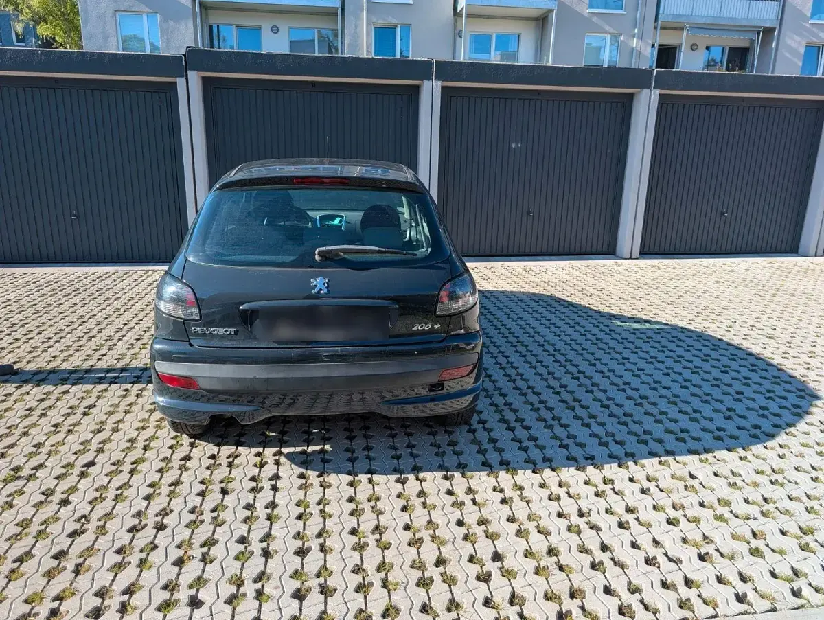 Gebraucht Peugeot 206 Urban Move 60 PS (44 kW) 2011 Schwarz Limousine