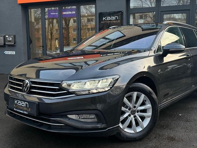 Gebraucht VW Passat Business 150 PS (110 kW) 2021 Mangangrau metallic Kombi