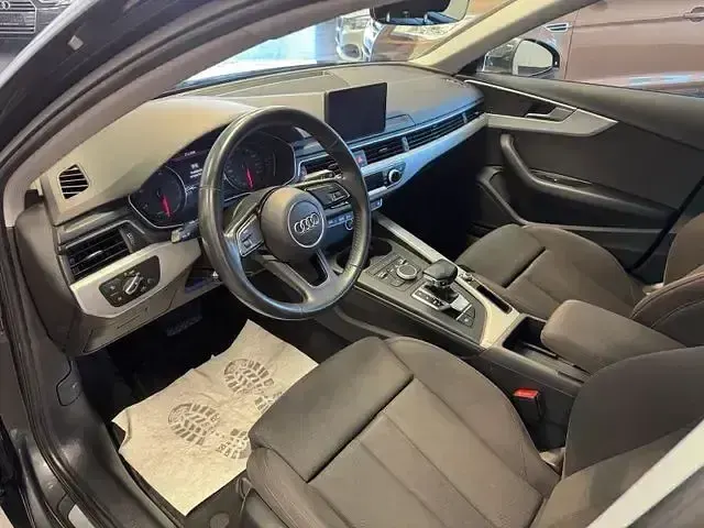 Gebraucht Audi A4 Sport 210 PS (154 kW) 2019 Manhattangrau Kombi
