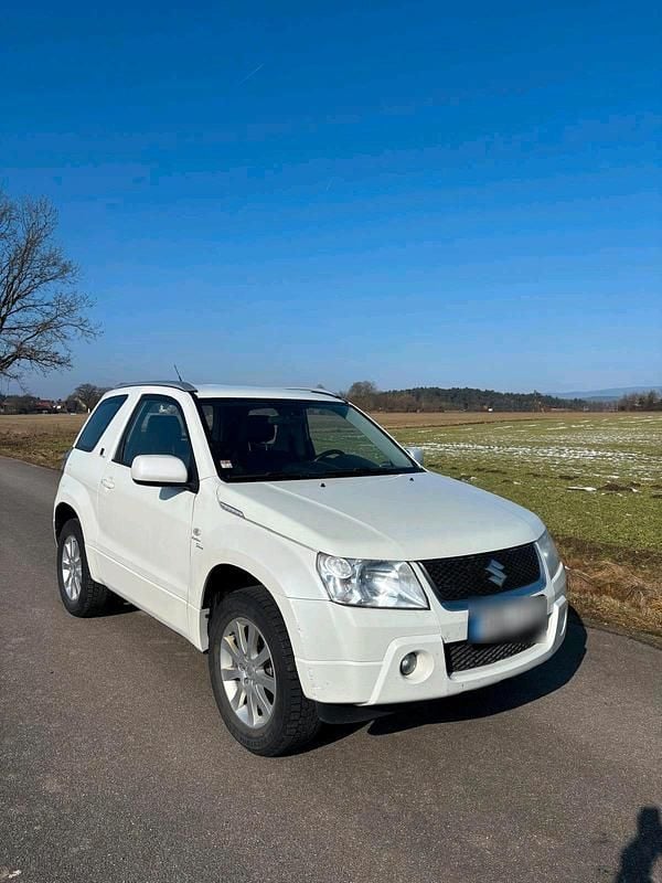 Gebraucht Suzuki Grand Vitara 106 PS (77 kW) 2007 Weiß SUV