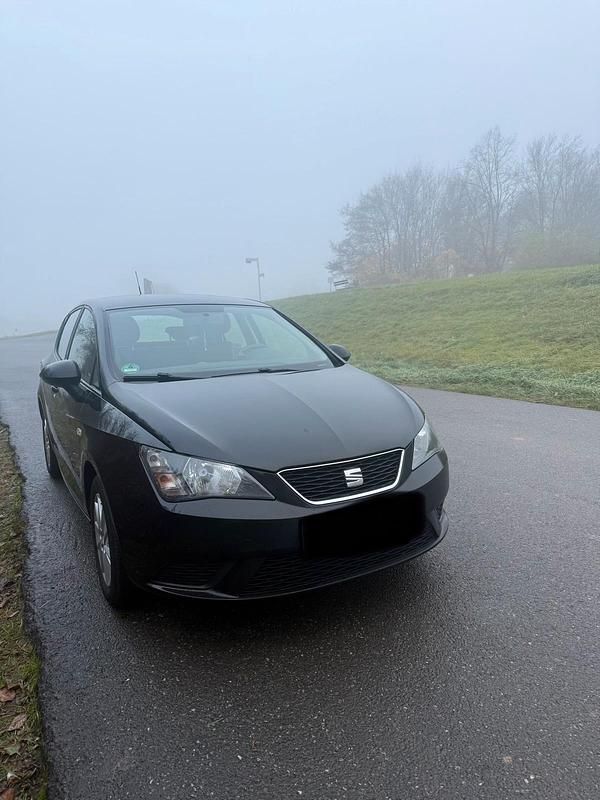 Schwarz Gebraucht 2017 Seat Ibiza SOL Kleinwagen | 5.990 € (Fairer Preis) - Bild 1/4