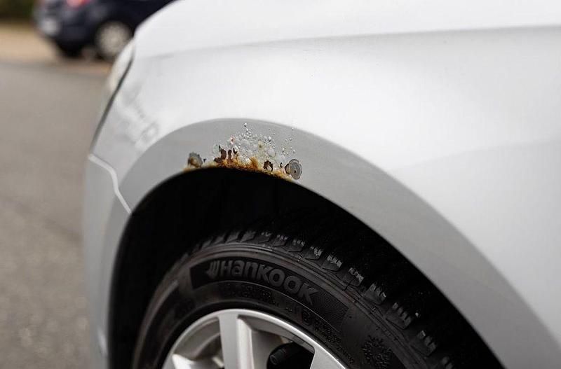 Gebraucht VW Passat 105 PS (77 kW) 2012 Silber Kombi