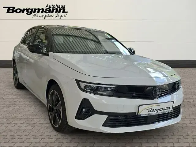 Nowe Opel Astra 114 kW (156 KM) 2026 Biały Sedan/Limuzyna