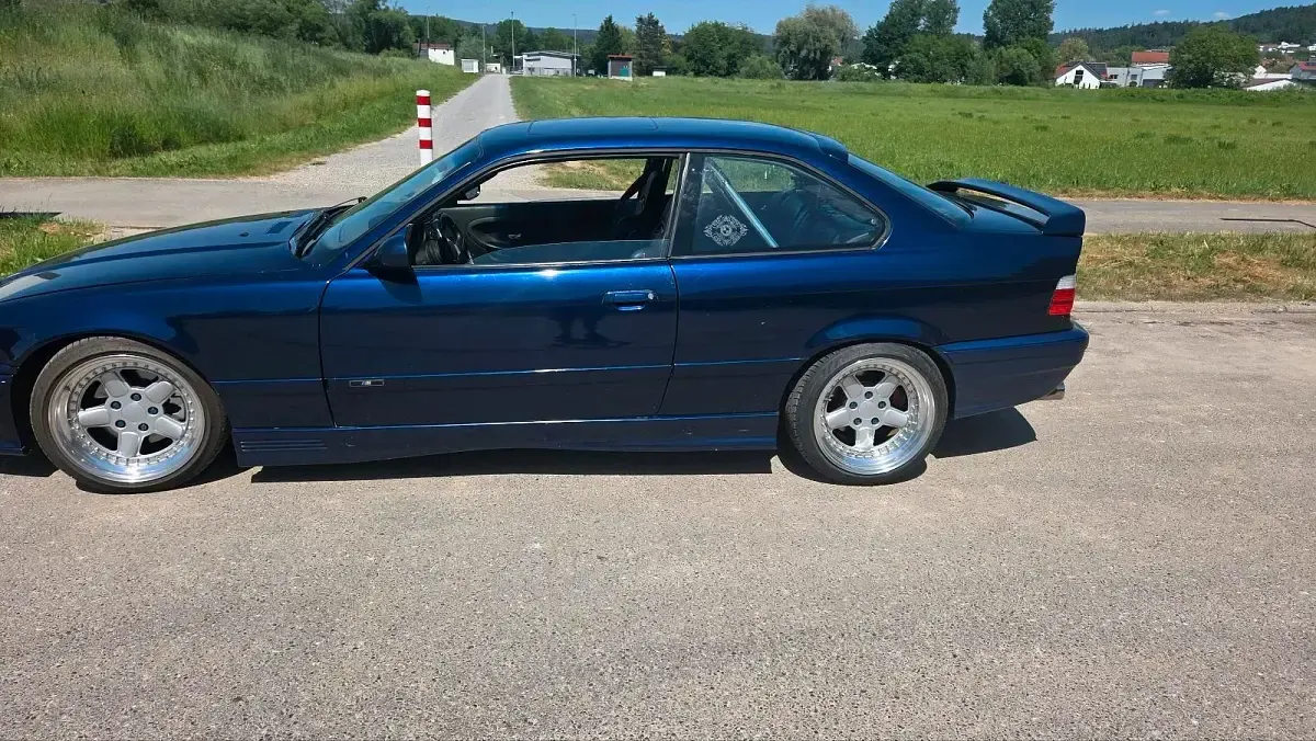 Gebraucht BMW 325 210 PS (154 kW) 1993 Blau Coupé