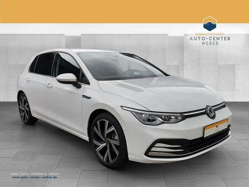 Oryxweiß perlmutteffekt (metallic) Gebraucht 2022 VW Golf VIII Style Limousine | 24.790 € (Guter Preis) - Bild 1/4