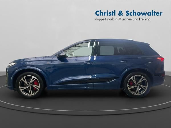 Gebraucht Audi Q6 e-tron Performance 225 kW (306 PS) 2025 Blau (ascariblau) SUV
