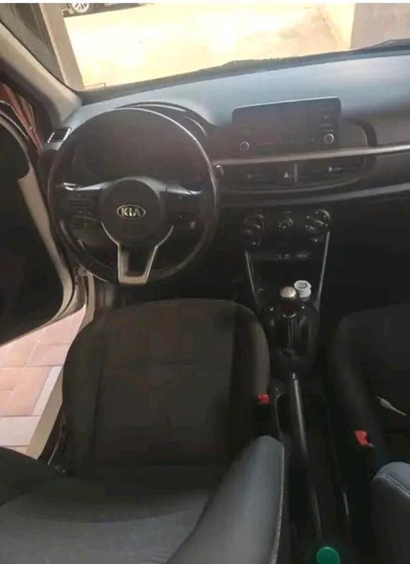Weiß Gebraucht 2018 Kia Picanto 2 Kleinwagen | 6.000 € - Bild 1/4
