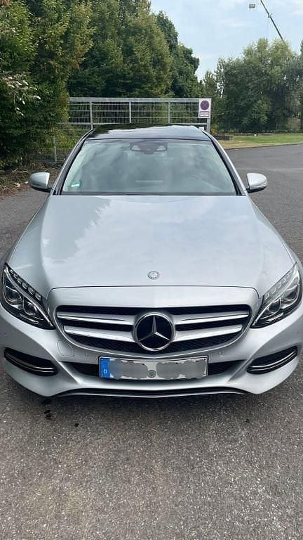 Silber Gebraucht 2014 Mercedes C250 Avantgarde Limousine | 18.500 € (Teuer) - Bild 1/4
