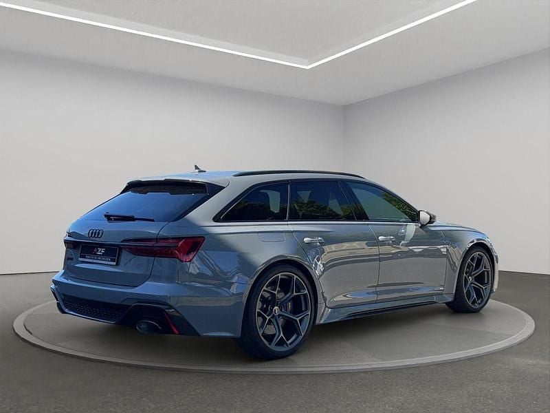 Gebraucht Audi RS6 Performance 630 PS (463 kW) 2025 Grau Kombi