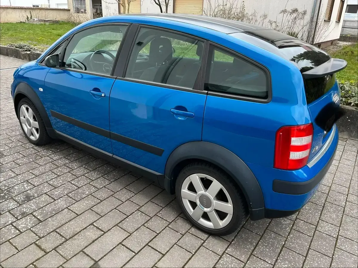 Gebraucht Audi A2 Design 75 PS (55 kW) 2003 Blau Kleinwagen