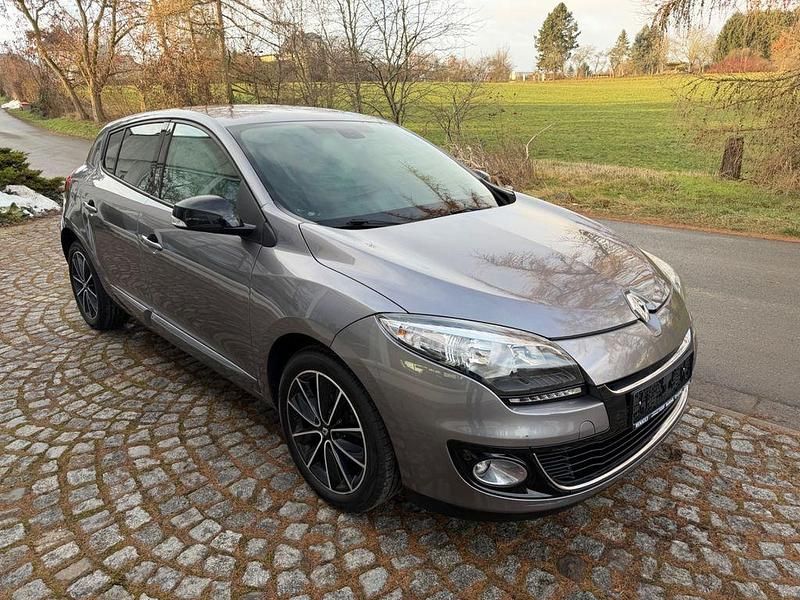 Gebraucht Renault Mégane Bose Edition 116 PS (85 kW) 2013 Grau Limousine