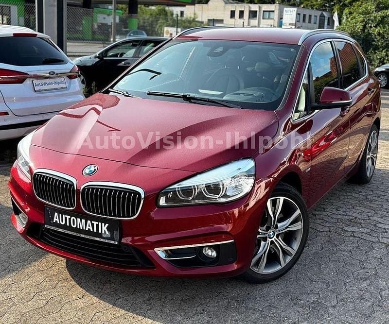 Rot Gebraucht 2016 BMW 225 Luxury Line Van / Kleinbus | 15.490 € (Fairer Preis) - Bild 1/4
