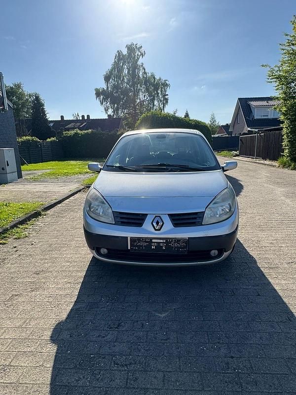Grau Gebraucht 2005 Renault Mégane II Limousine | 1.499 € (Superpreis) - Bild 1/4