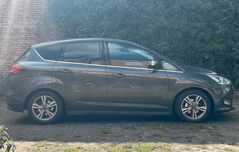 Gebraucht Ford C-MAX Titanium 150 PS (110 kW) 2017 Grau Van / Kleinbus
