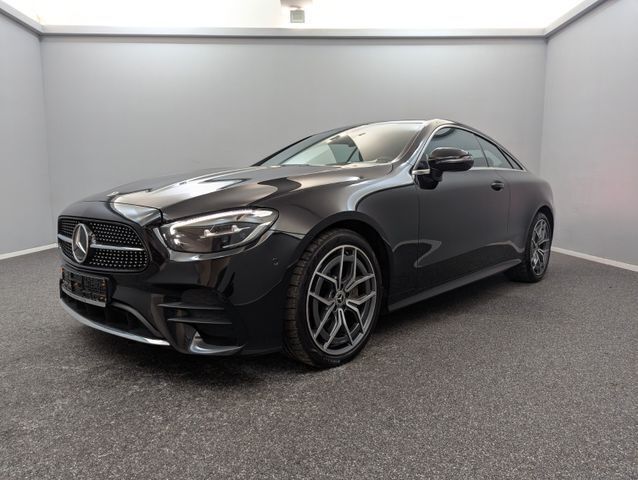Schwarz Gebraucht 2022 Mercedes E200 AMG line Coupé | 37.999 € (Guter Preis) - Bild 1/4