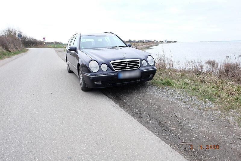 Gebraucht Mercedes E220 Avantgarde 143 PS (105 kW) 2002 Kombi