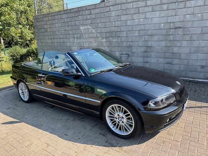 Gebraucht BMW 320 Cabriolet Sport Line 170 PS (125 kW) 2003 Schwarz Cabrio