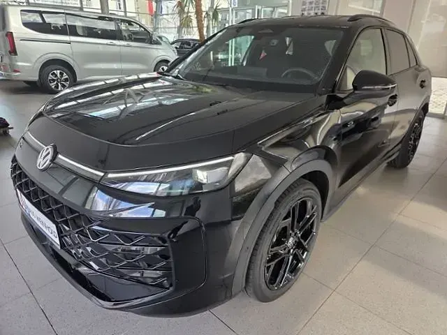 Gebraucht VW T-Roc R-line 150 PS (110 kW) 2026 Schwarz SUV