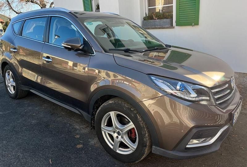 Gebraucht DFSK Glory 580 145 PS (106 kW) 2020 Braun SUV