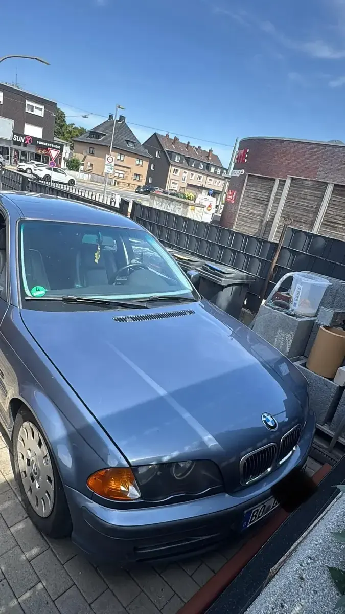 Gebraucht BMW 320 150 PS (110 kW) 1998 Grau Limousine