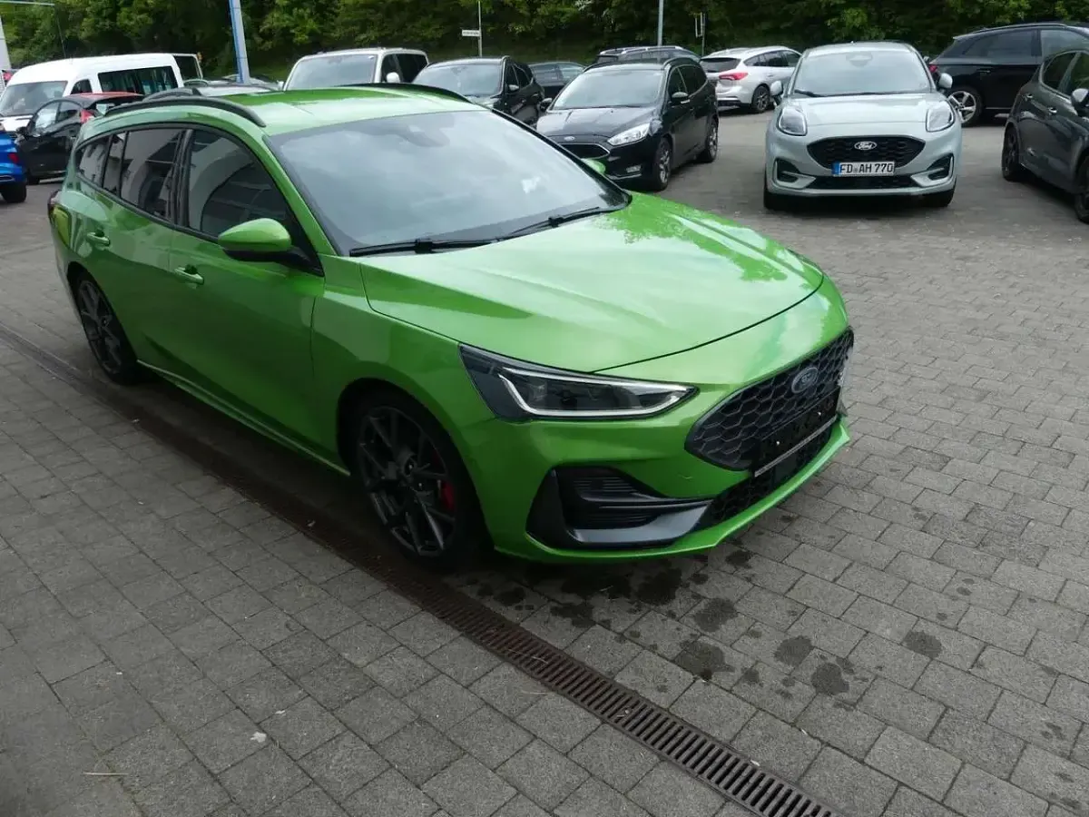 Gebraucht Ford Focus ST 280 PS (205 kW) 2023 Meangreen Kombi