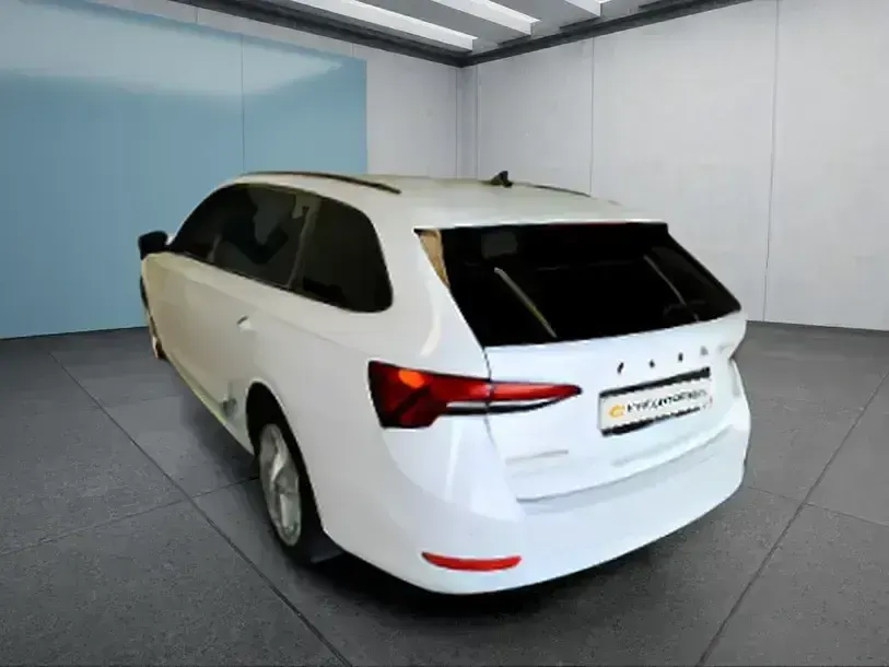 Gebraucht Skoda Octavia 2023 Weiss Limousine