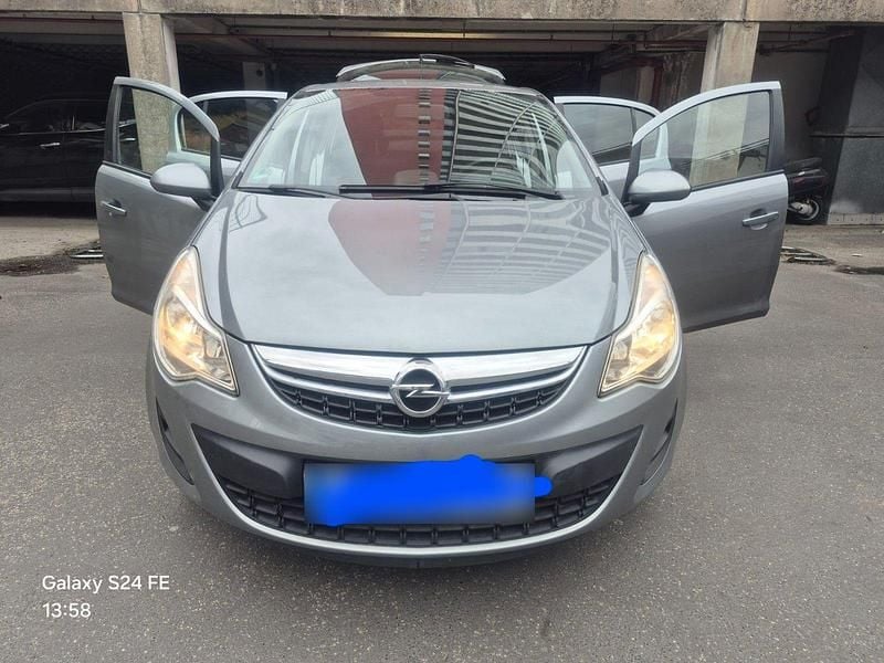 Gebraucht Opel Corsa Active 87 PS (63 kW) 2013 Grau Kleinwagen